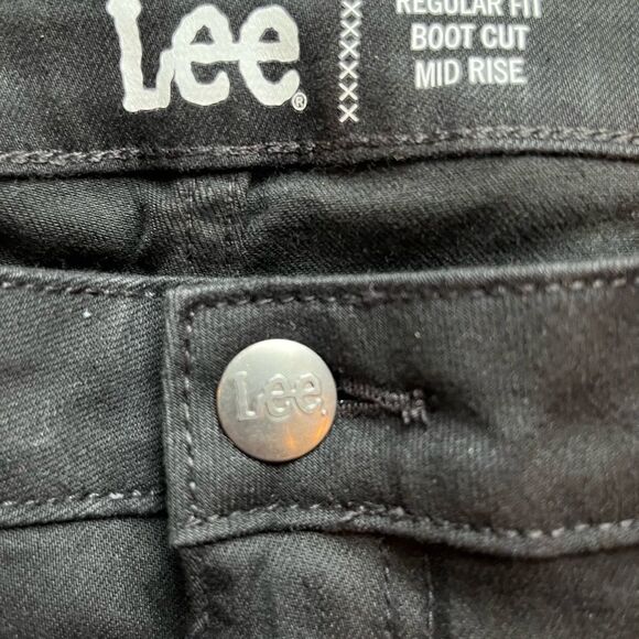 Lee black jeans regular fit, boot cut, mid-rise Size 22 Medium 5 pocket NWT - Picture 3 of 8